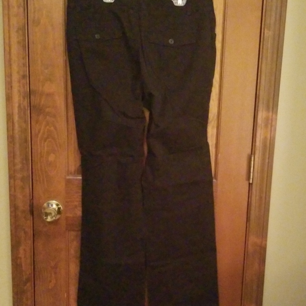Dockers - Picture 3 of 7